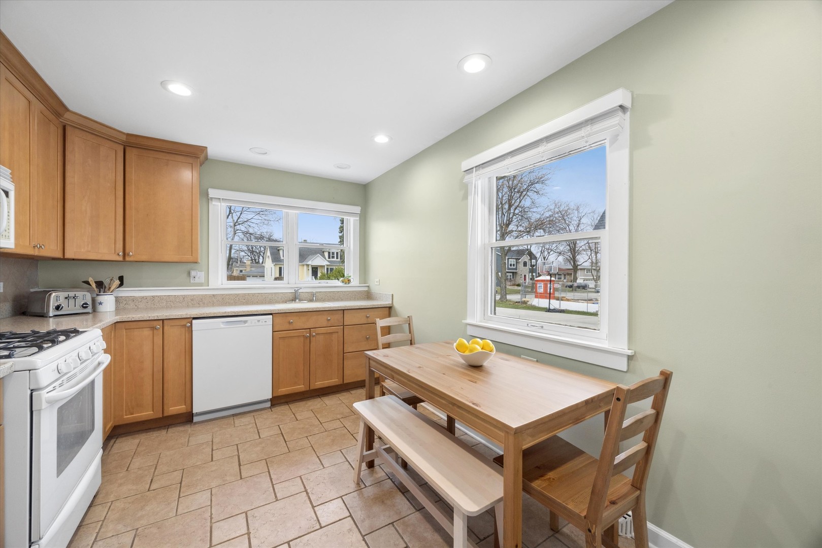 5325 S Catherine Avenue, Countryside, IL 60525