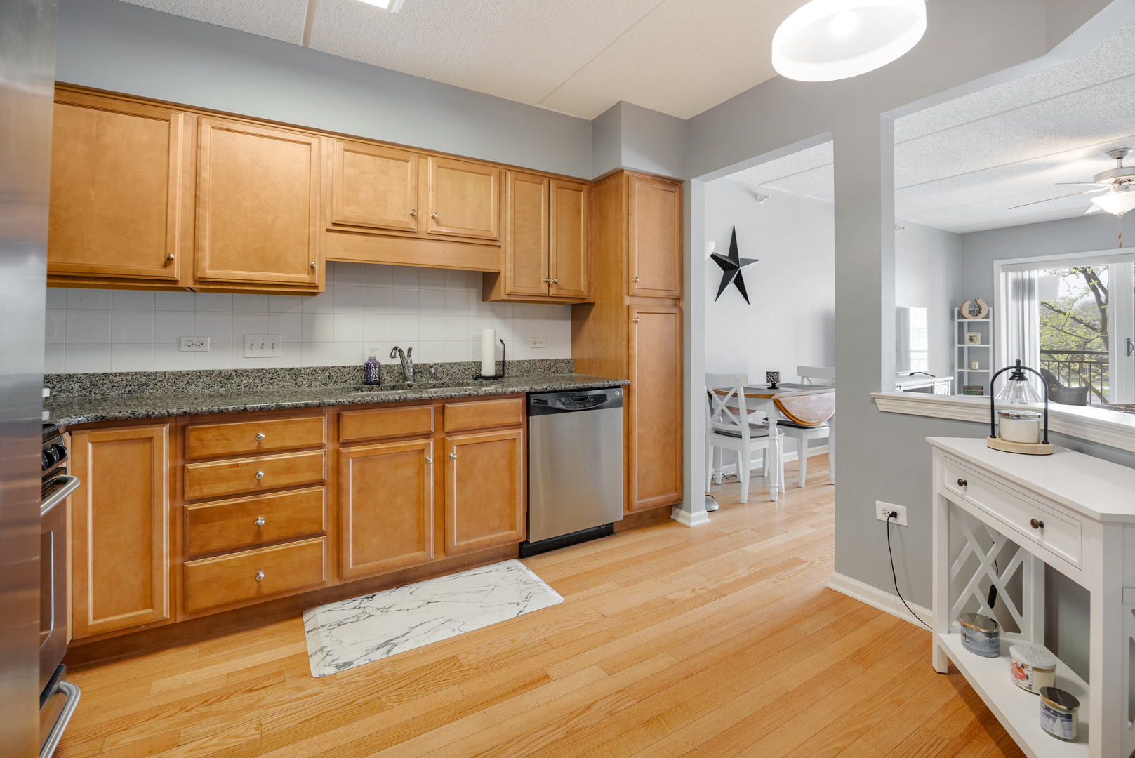 225 Main Street #216, Roselle, IL 60172