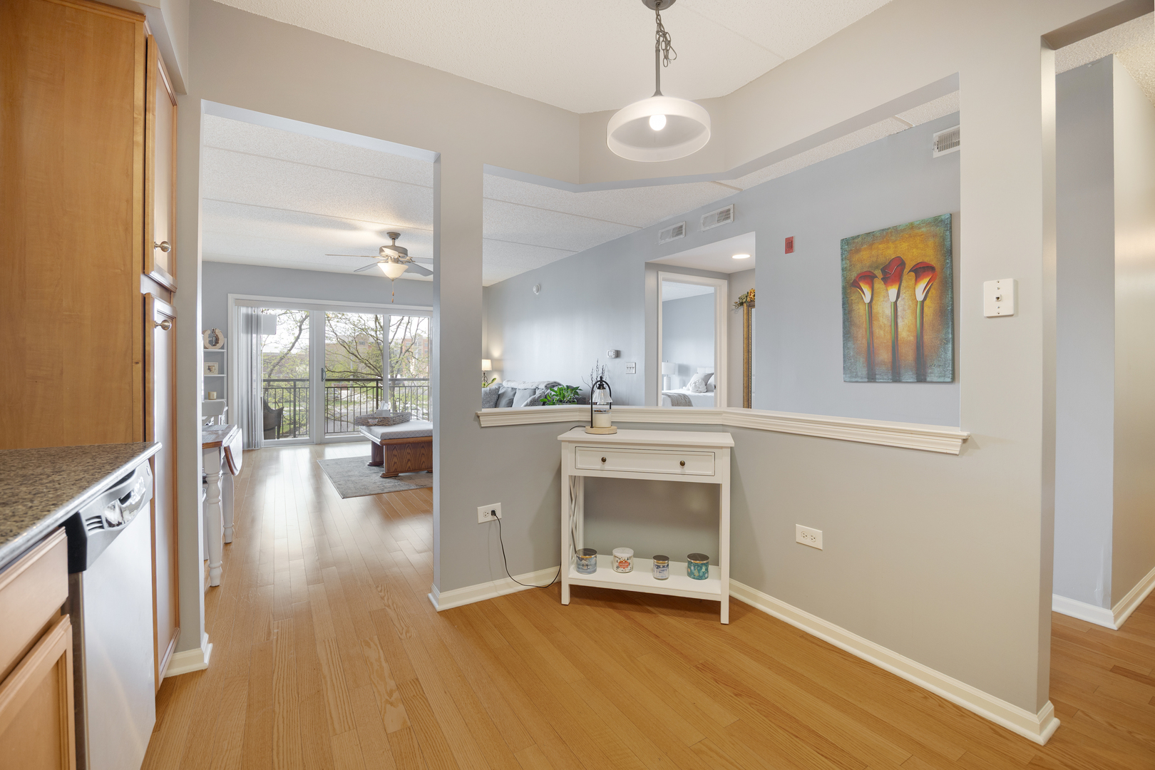 225 Main Street #216, Roselle, IL 60172