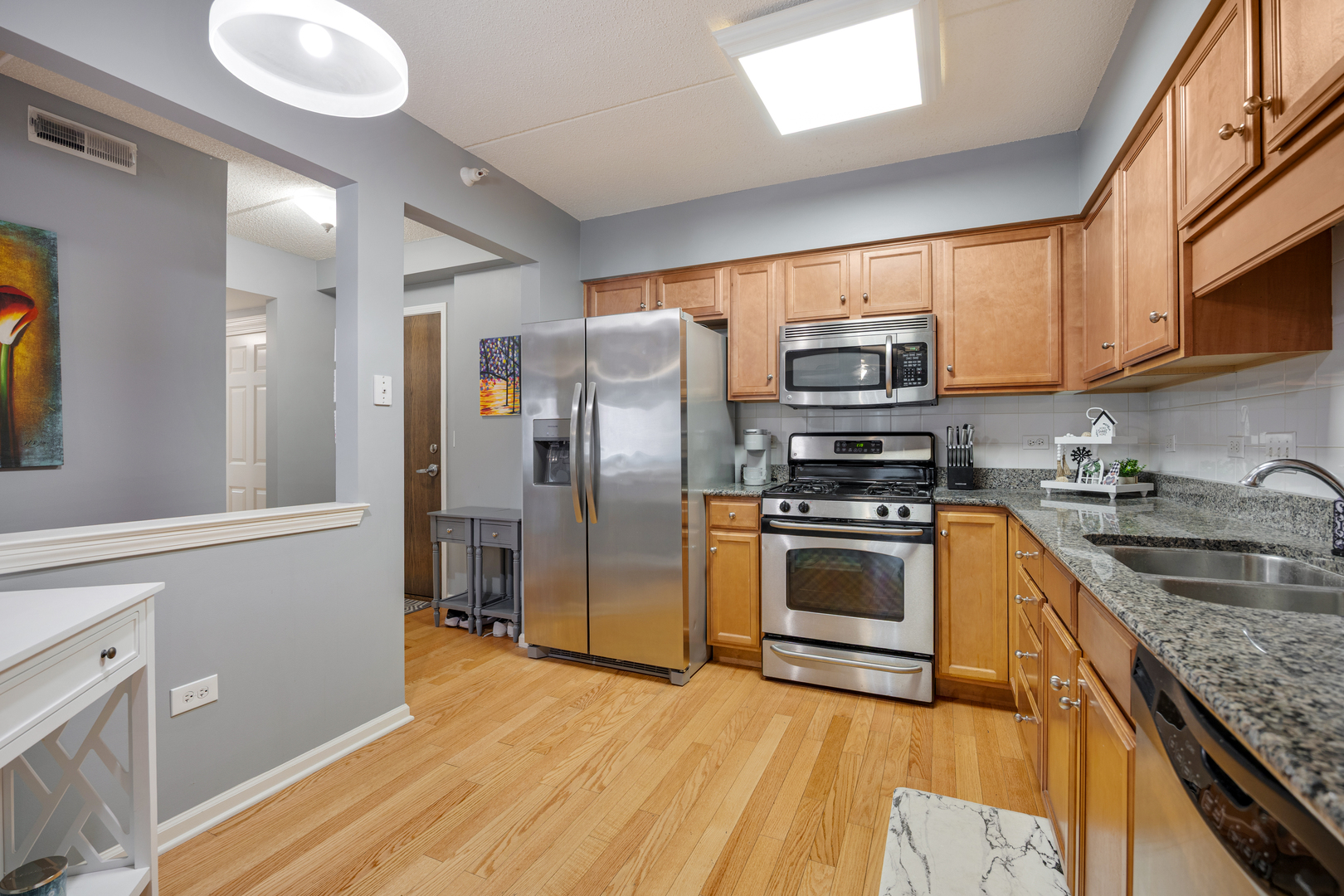 225 Main Street #216, Roselle, IL 60172