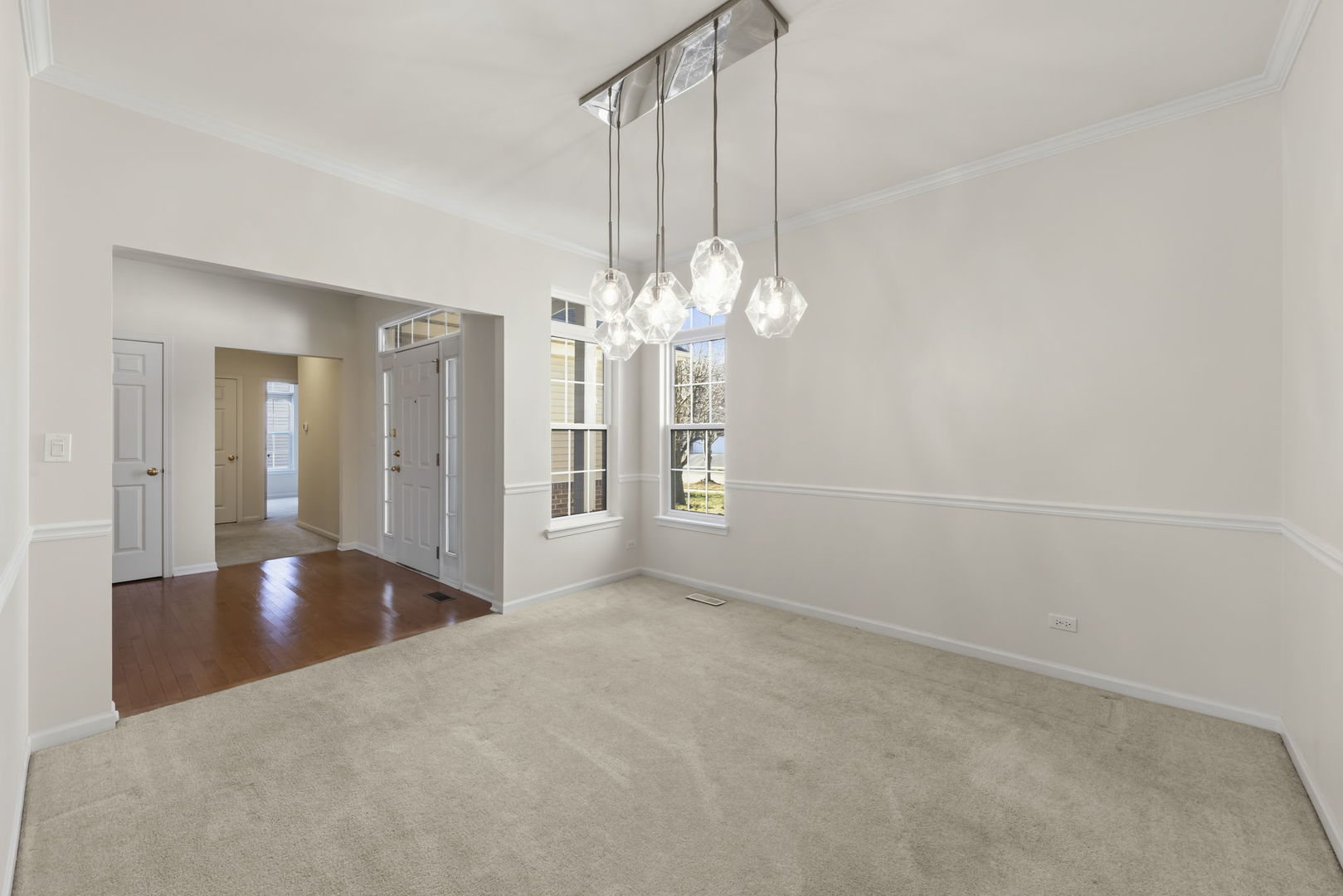 2132 Colonial Street, Aurora, IL 60503