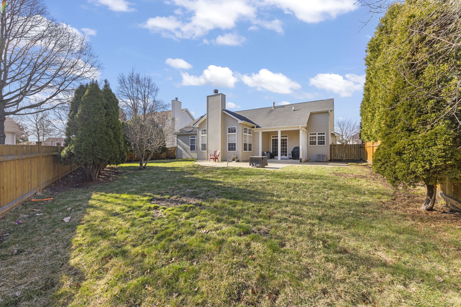 2132 Colonial Street, Aurora, IL 60503