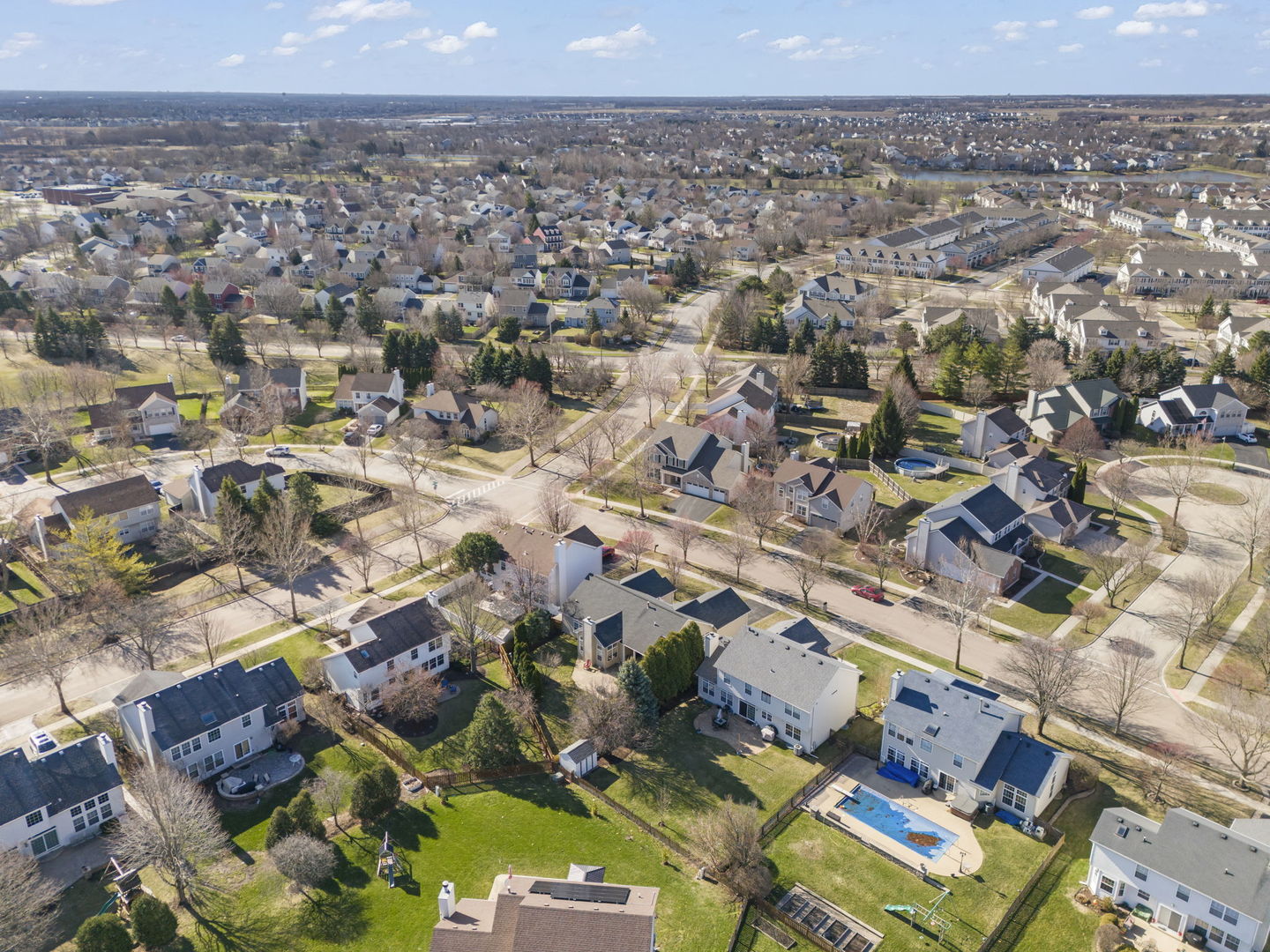 2132 Colonial Street, Aurora, IL 60503