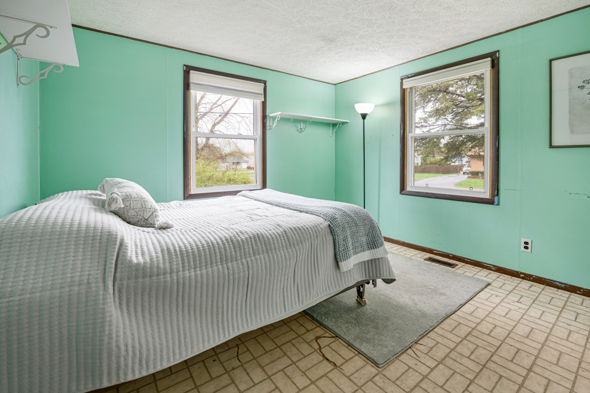 4300 Parkway Avenue, McHenry, IL 60050