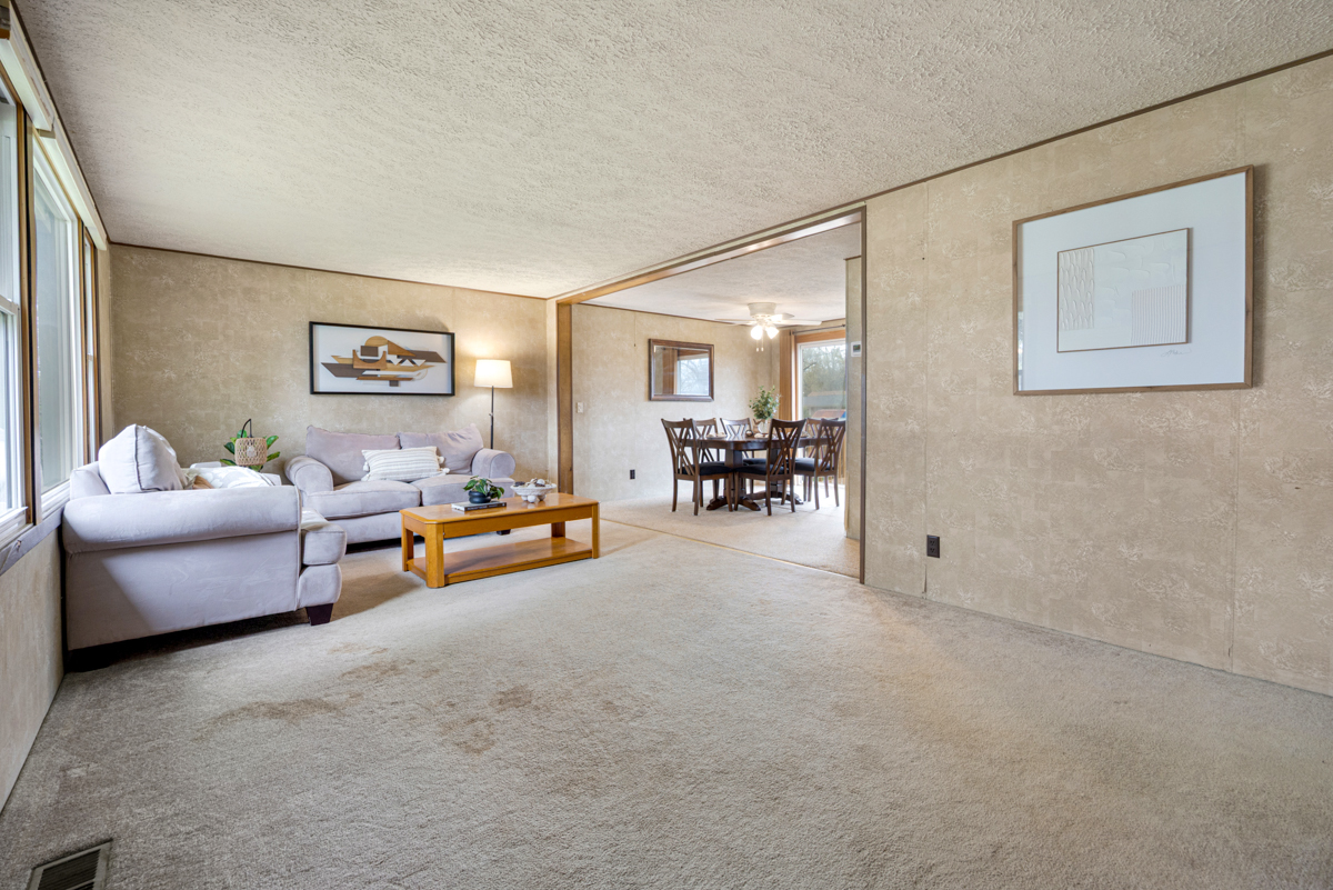 4300 Parkway Avenue, McHenry, IL 60050