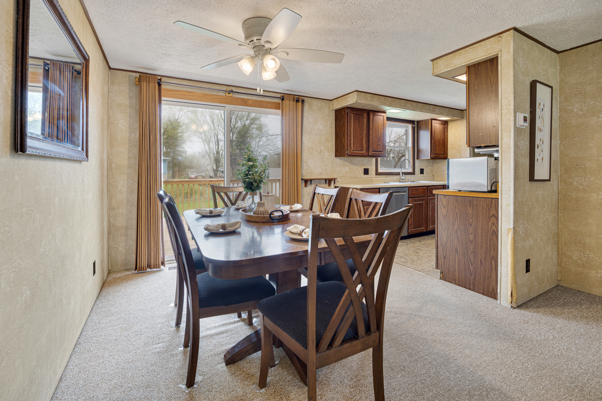 4300 Parkway Avenue, McHenry, IL 60050