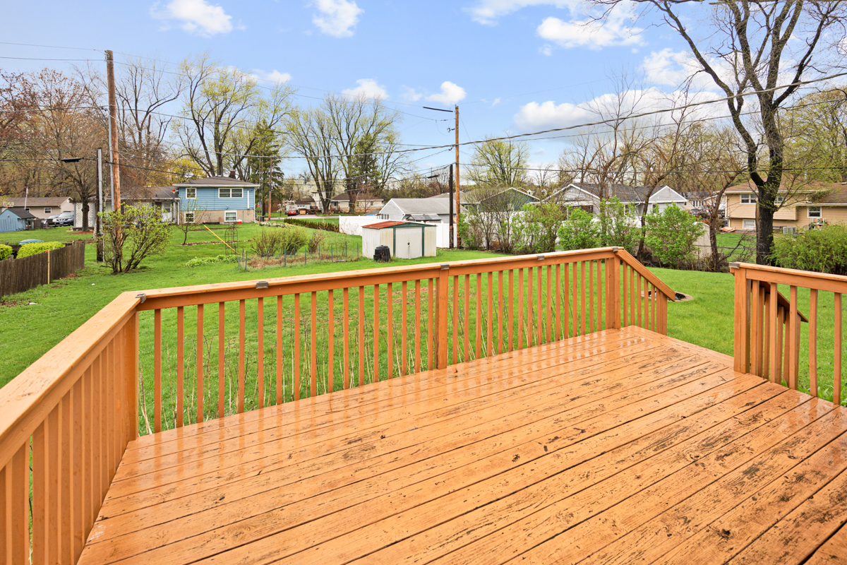 4300 Parkway Avenue, McHenry, IL 60050