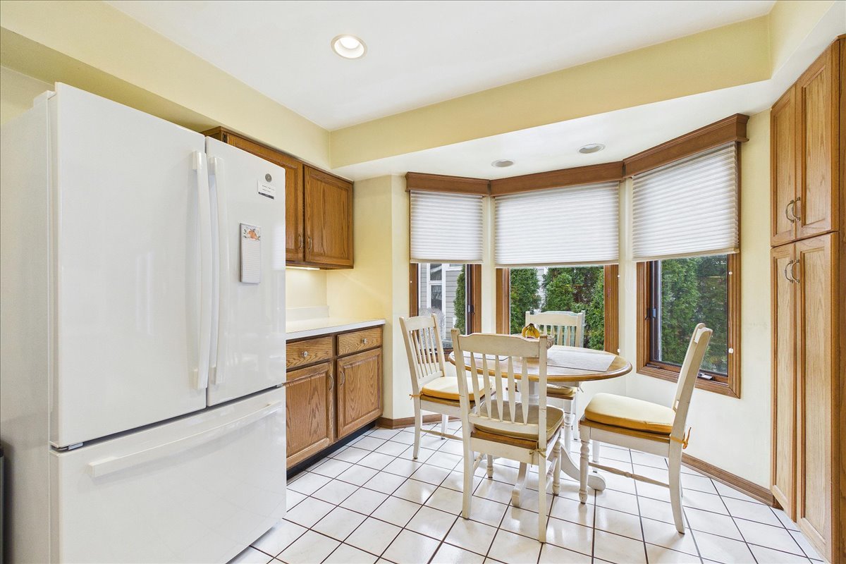 1056 Mattande Lane, Naperville, IL 60540