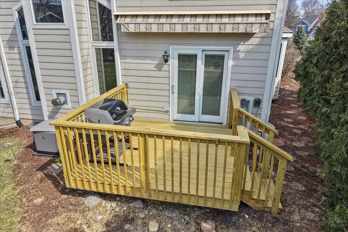 1056 Mattande Lane, Naperville, IL 60540