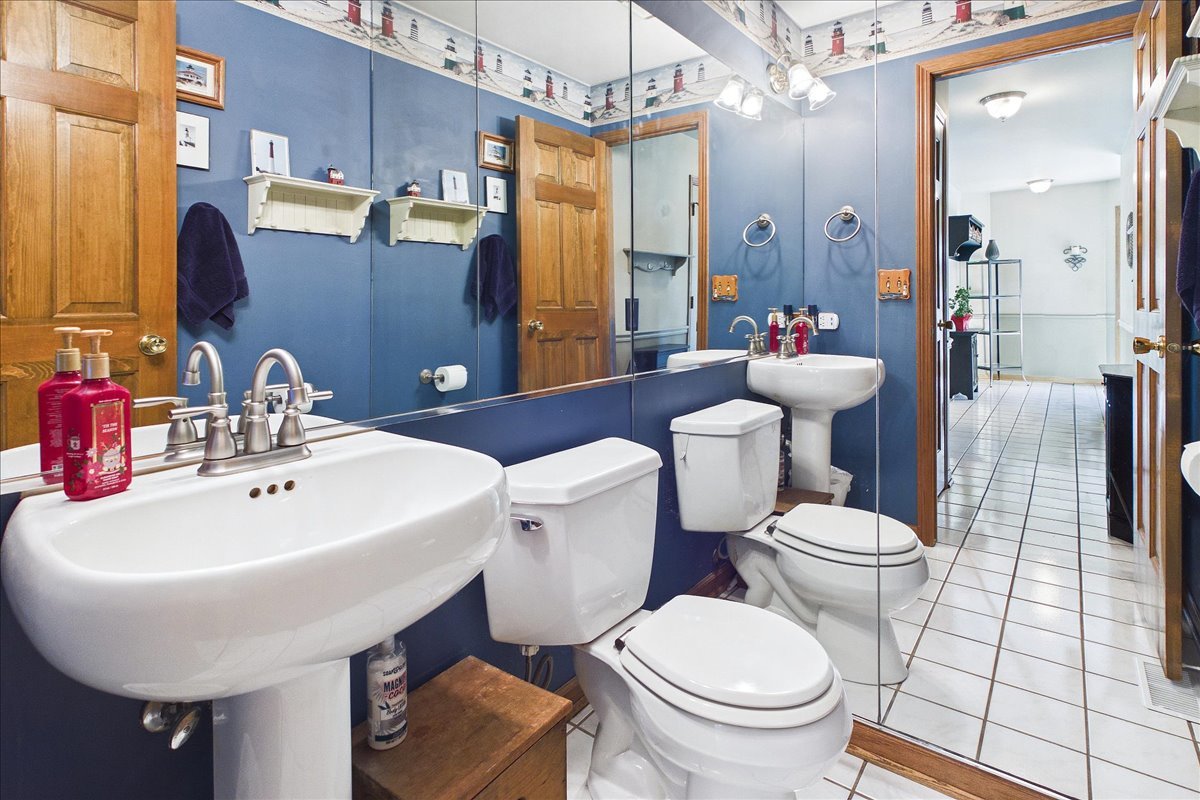 1056 Mattande Lane, Naperville, IL 60540