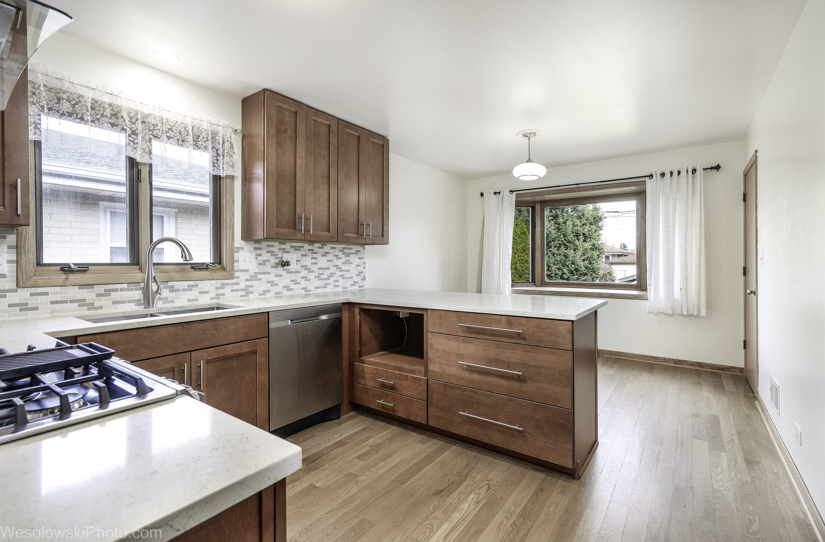 3343 N NORMANDY Avenue, Chicago, IL 60634