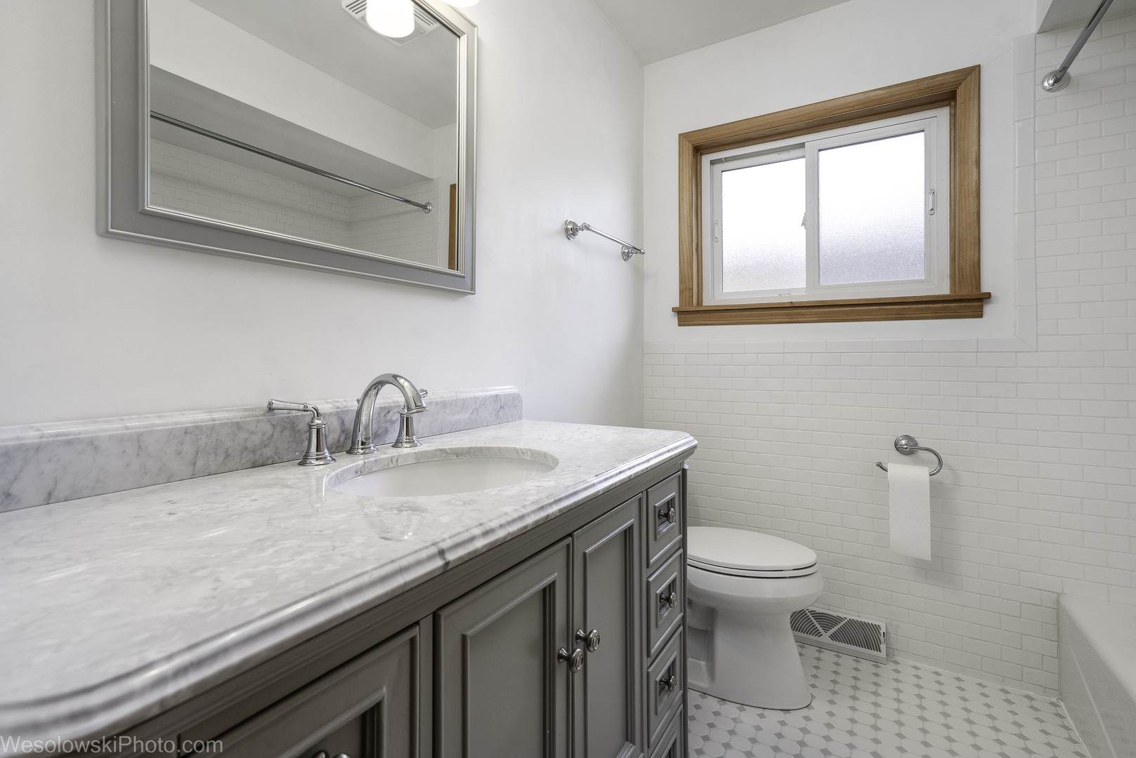 3343 N NORMANDY Avenue, Chicago, IL 60634