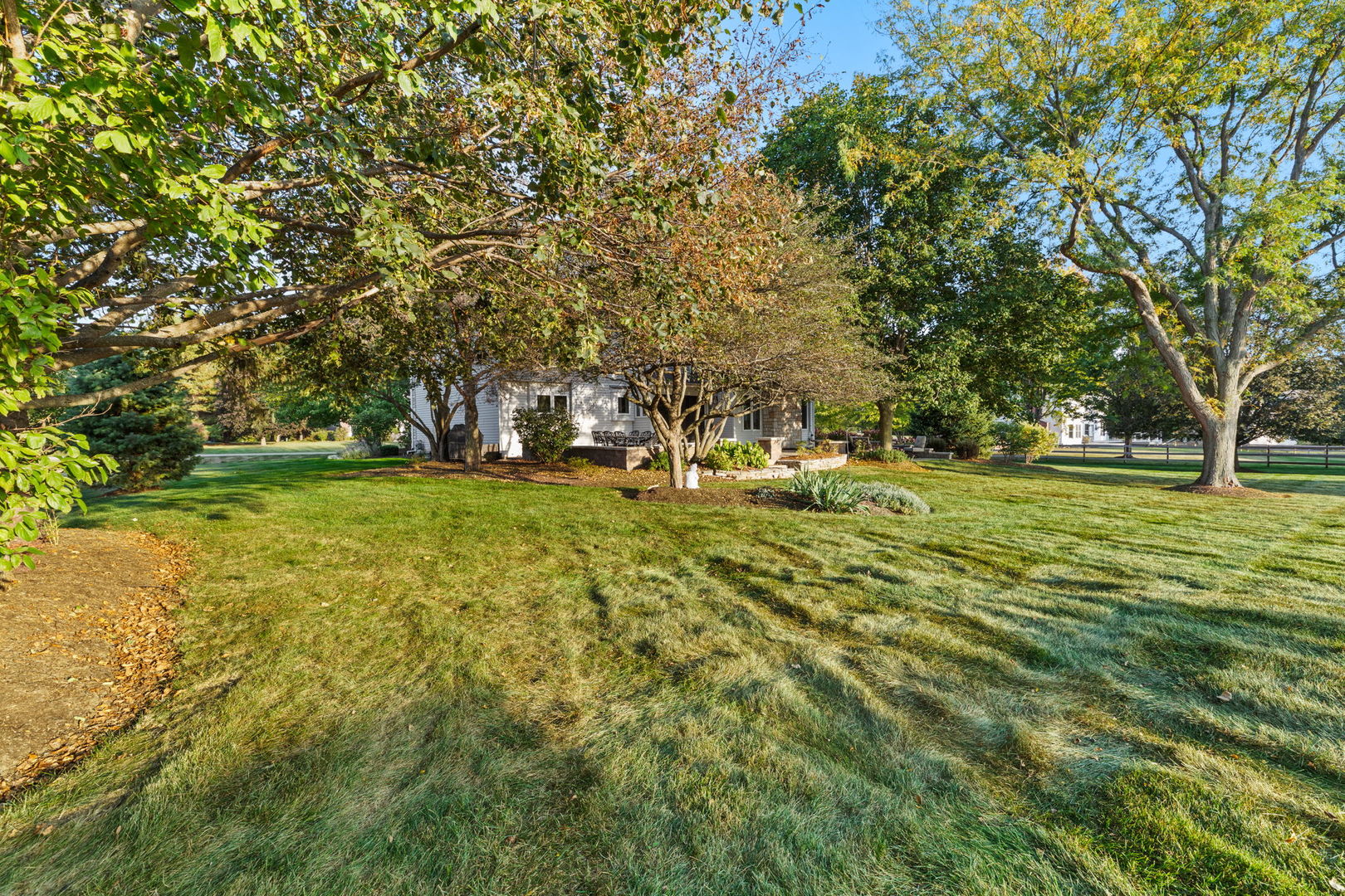 6N680 Somerset Drive, St. Charles, IL 60175