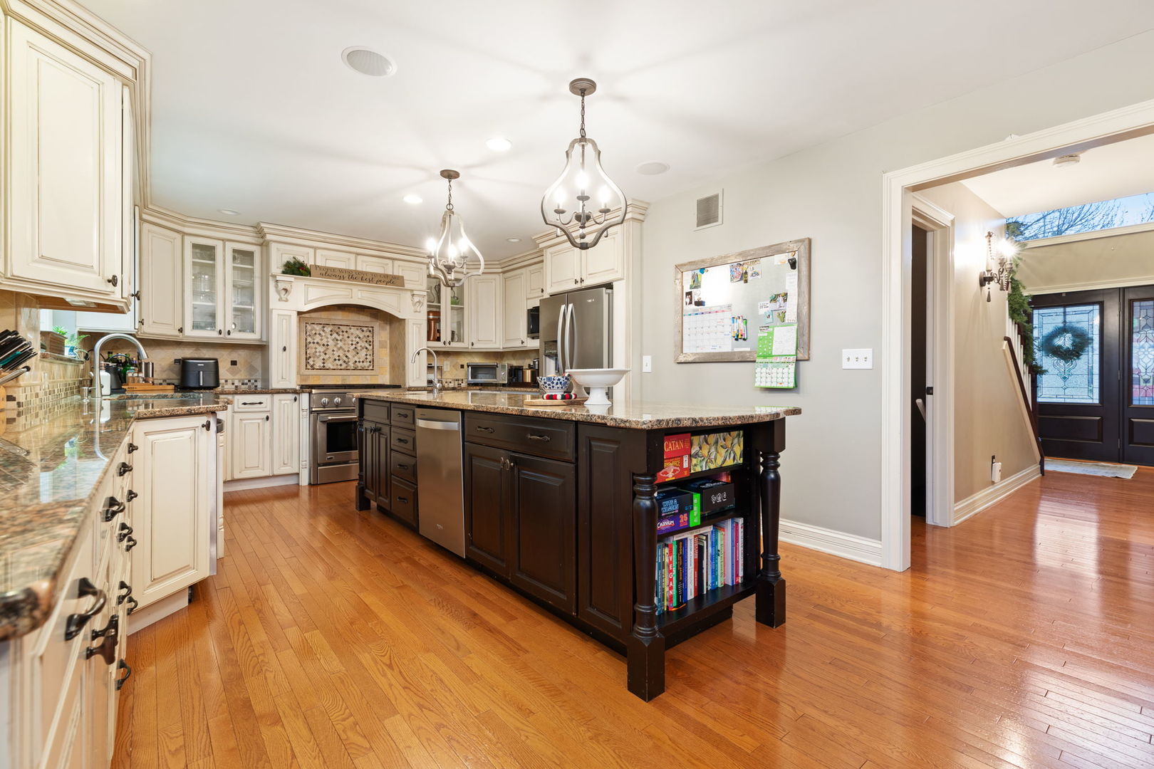 6N680 Somerset Drive, St. Charles, IL 60175