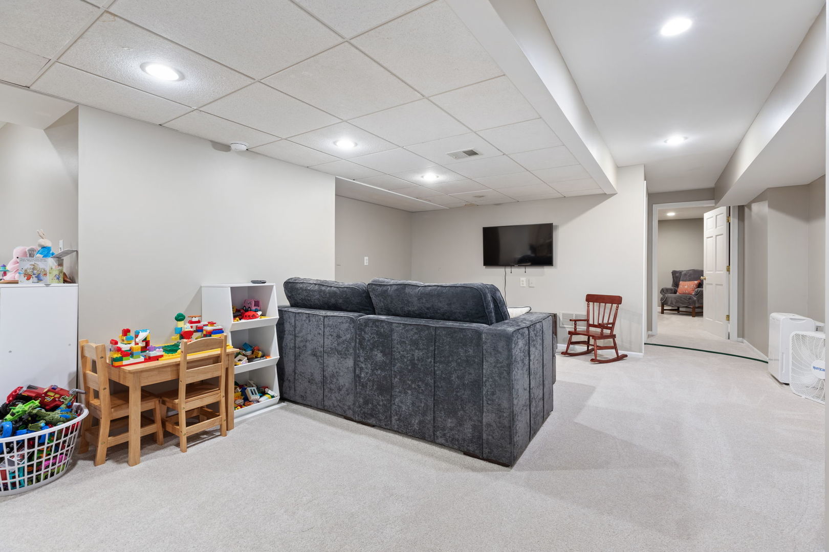 6N680 Somerset Drive, St. Charles, IL 60175