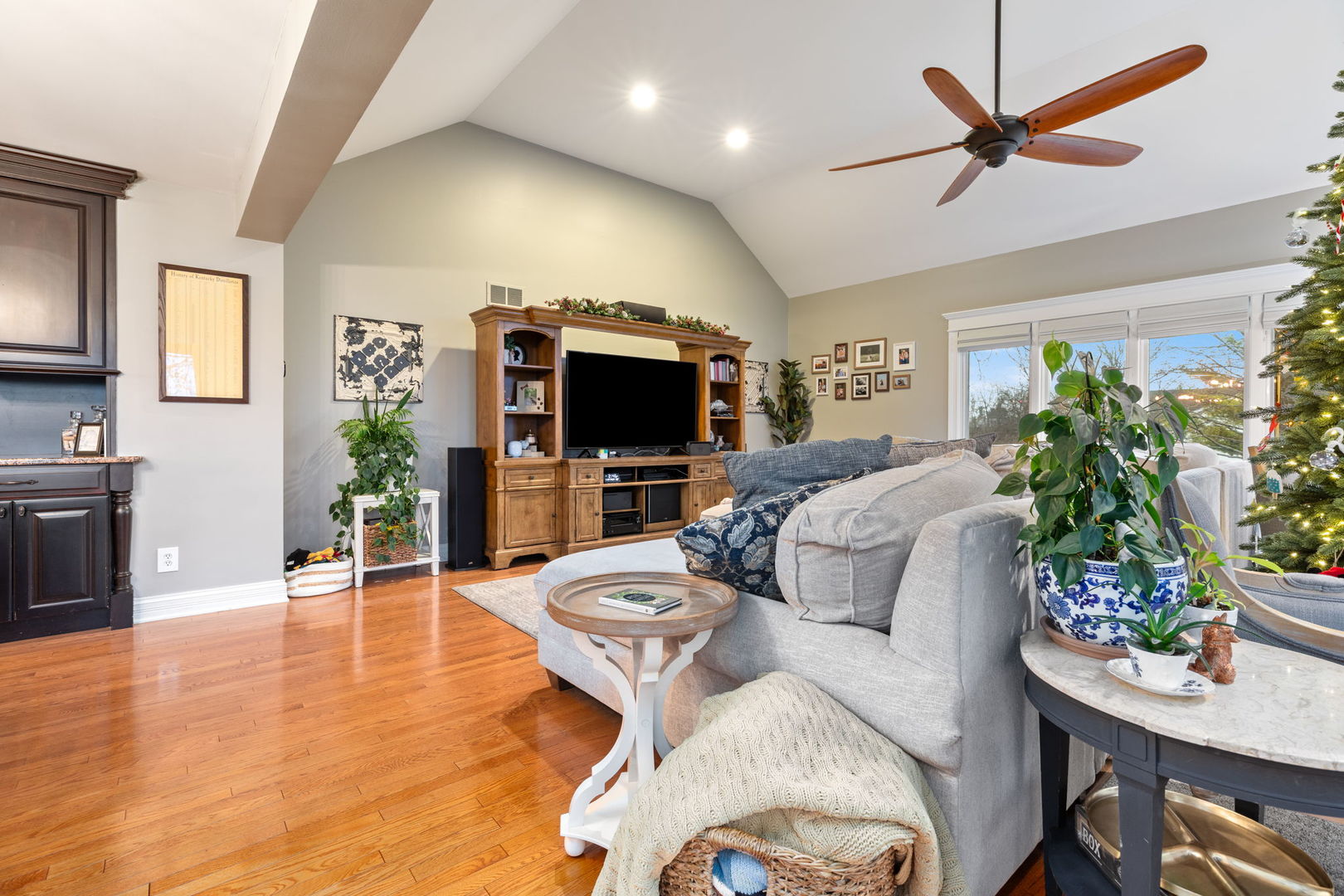 6N680 Somerset Drive, St. Charles, IL 60175