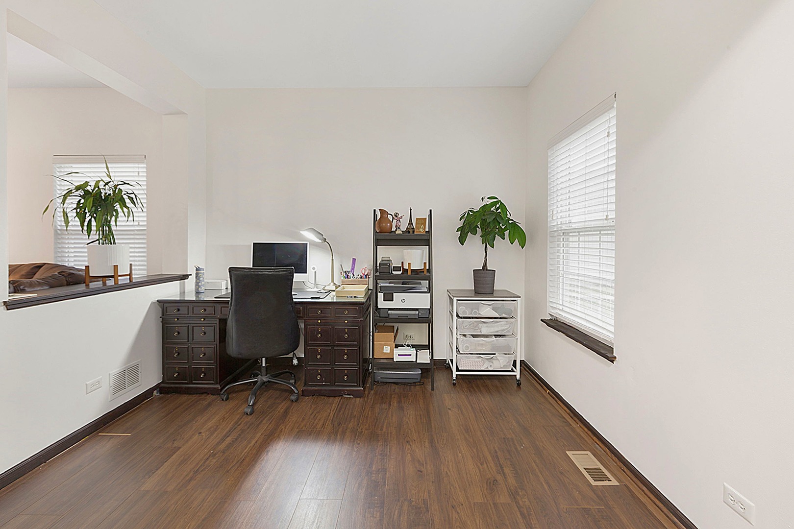 75 Woodland Park Circle, Gilberts, IL 60136