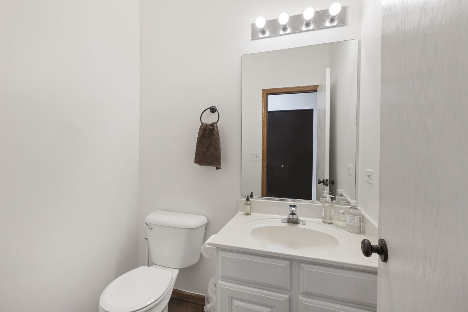 75 Woodland Park Circle, Gilberts, IL 60136