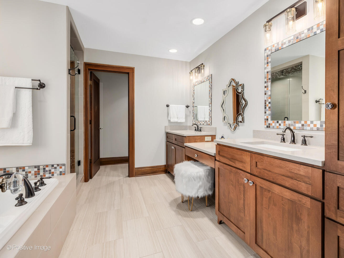 652 S Fairview Avenue, Elmhurst, IL 60126