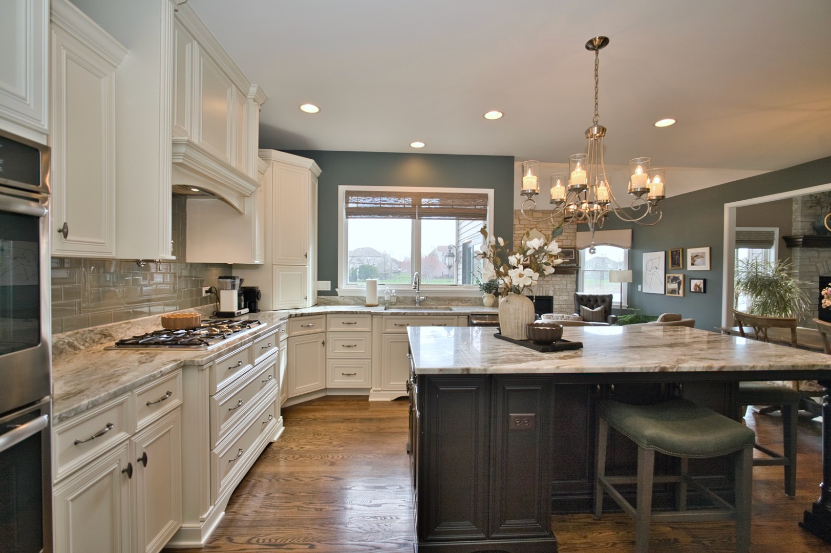 10 Raes Creek Court, Bolingbrook, IL 60490