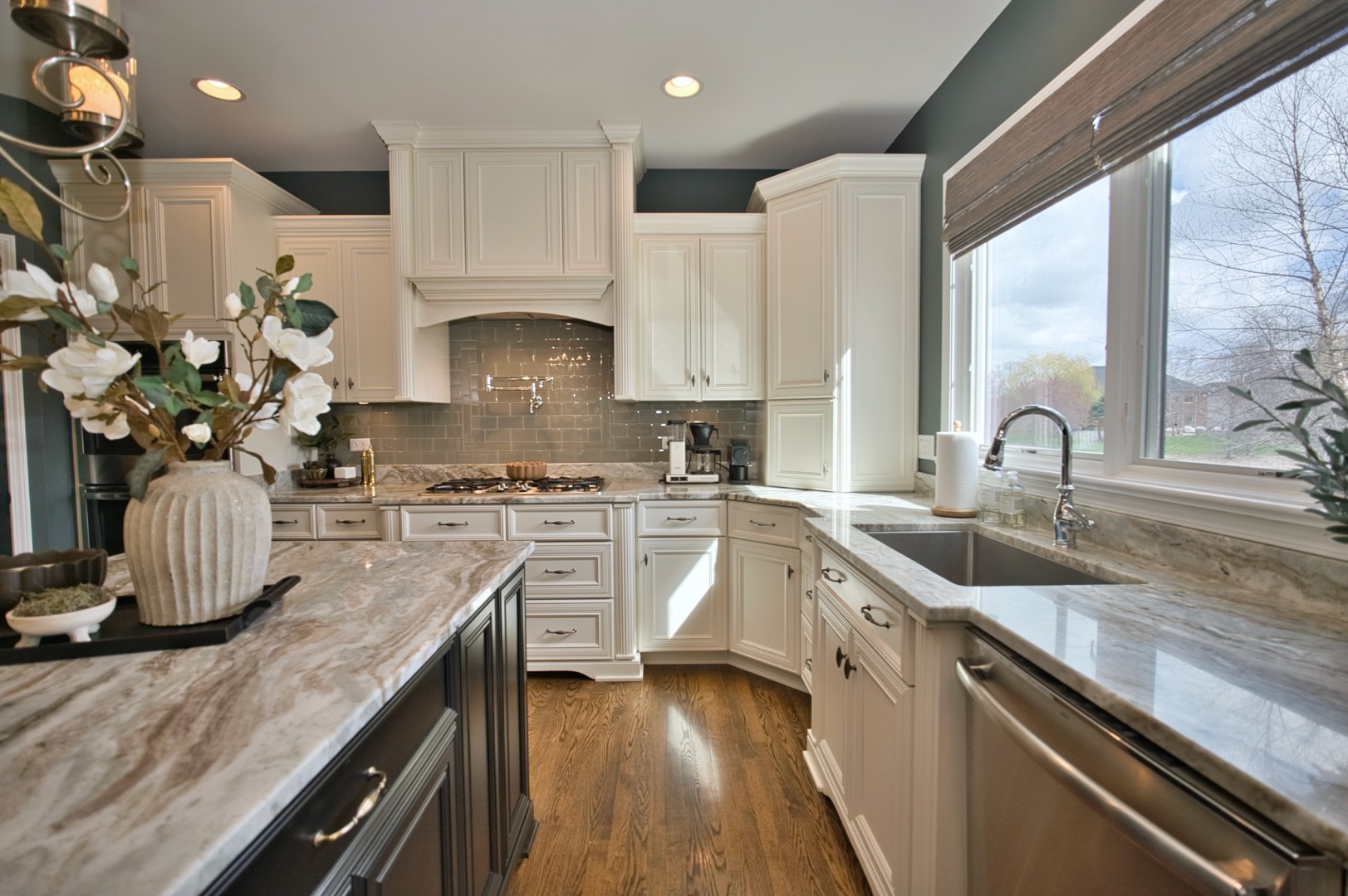 10 Raes Creek Court, Bolingbrook, IL 60490