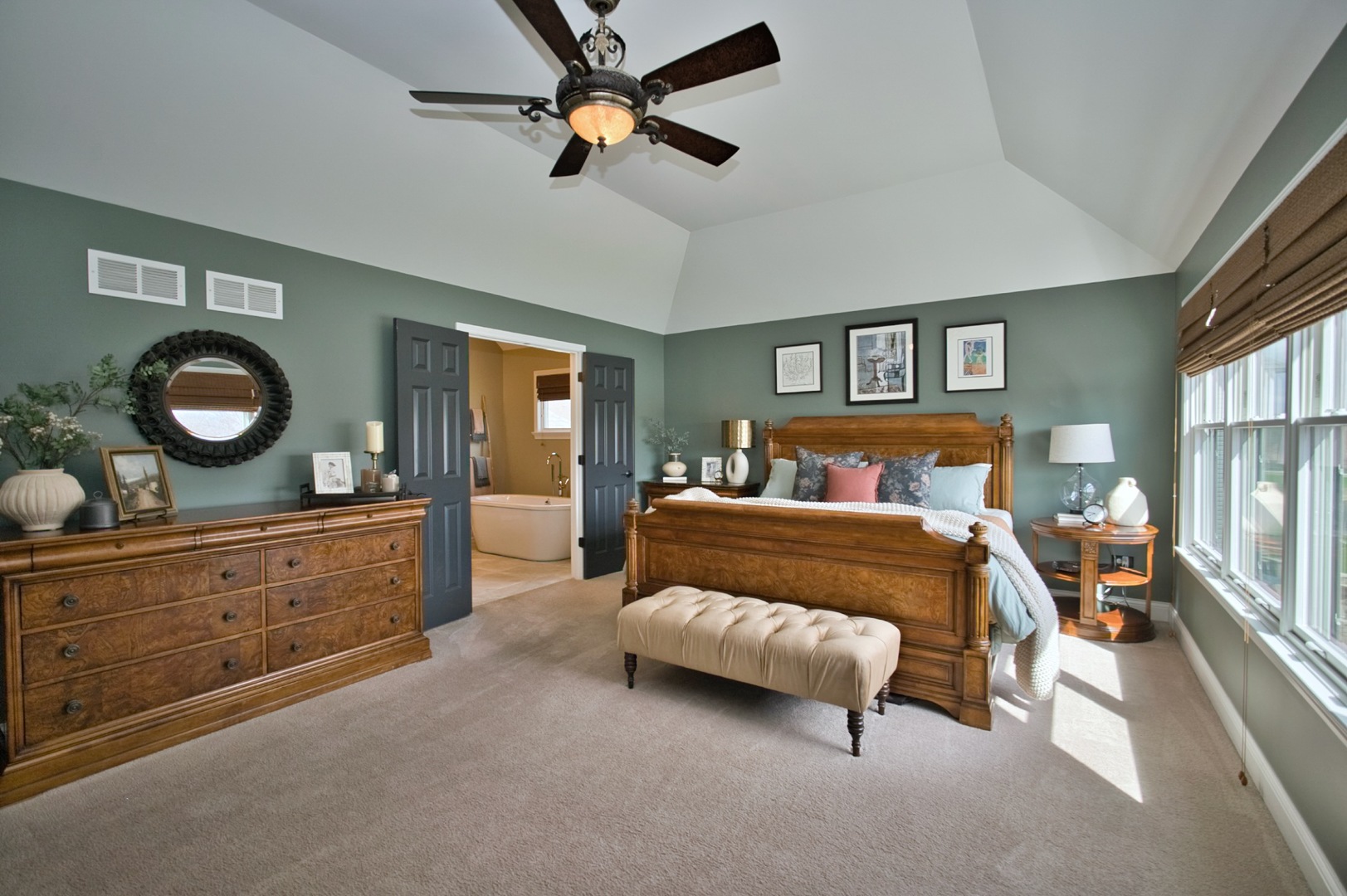 10 Raes Creek Court, Bolingbrook, IL 60490