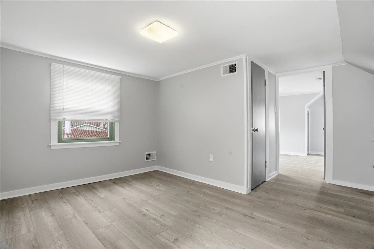 510 Forest Glen Drive, Round Lake Park, IL 60073