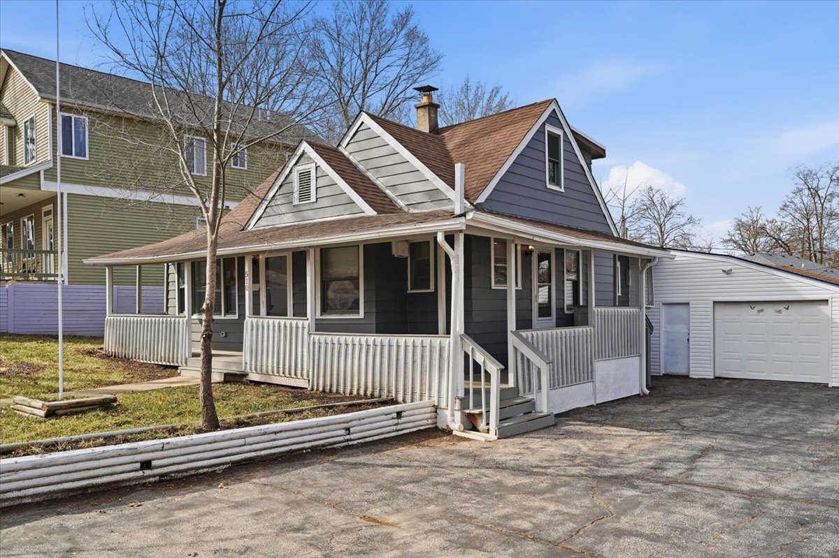 510 Forest Glen Drive, Round Lake Park, IL 60073