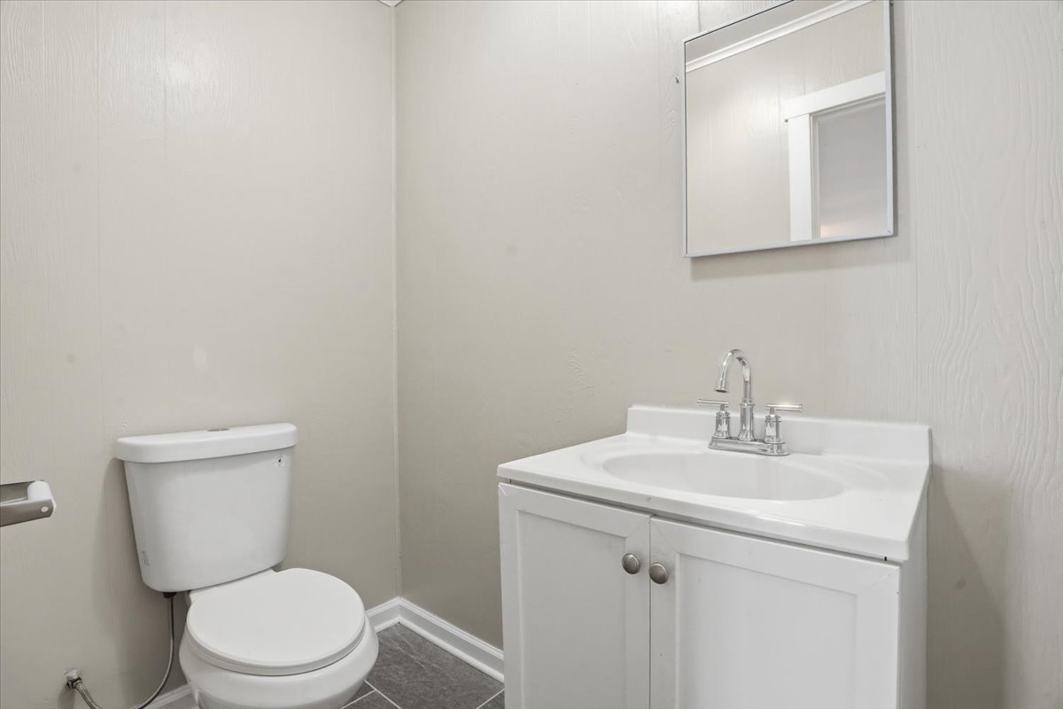 510 Forest Glen Drive, Round Lake Park, IL 60073