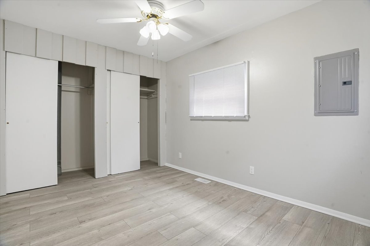 510 Forest Glen Drive, Round Lake Park, IL 60073