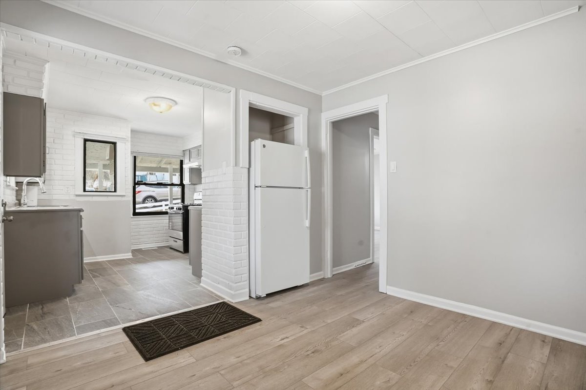 510 Forest Glen Drive, Round Lake Park, IL 60073