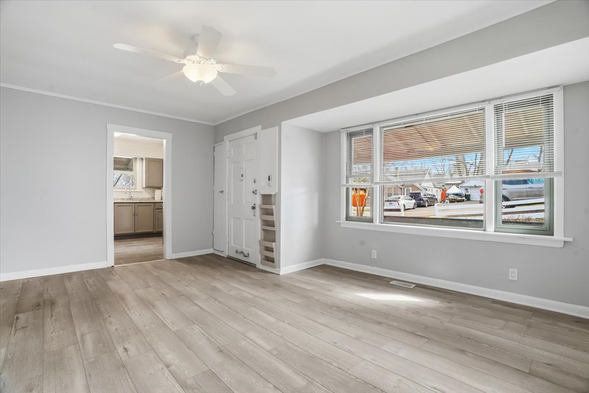 510 Forest Glen Drive, Round Lake Park, IL 60073