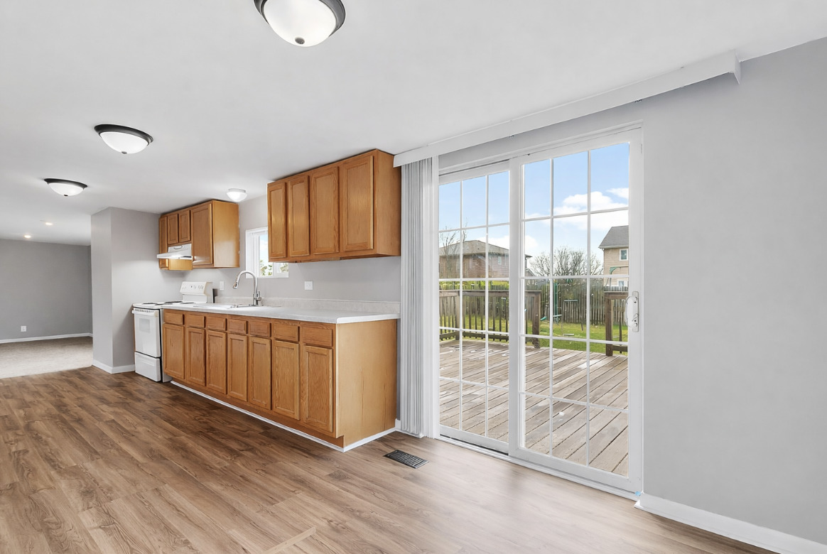 725 S SPENCER Road, New Lenox, IL 60451