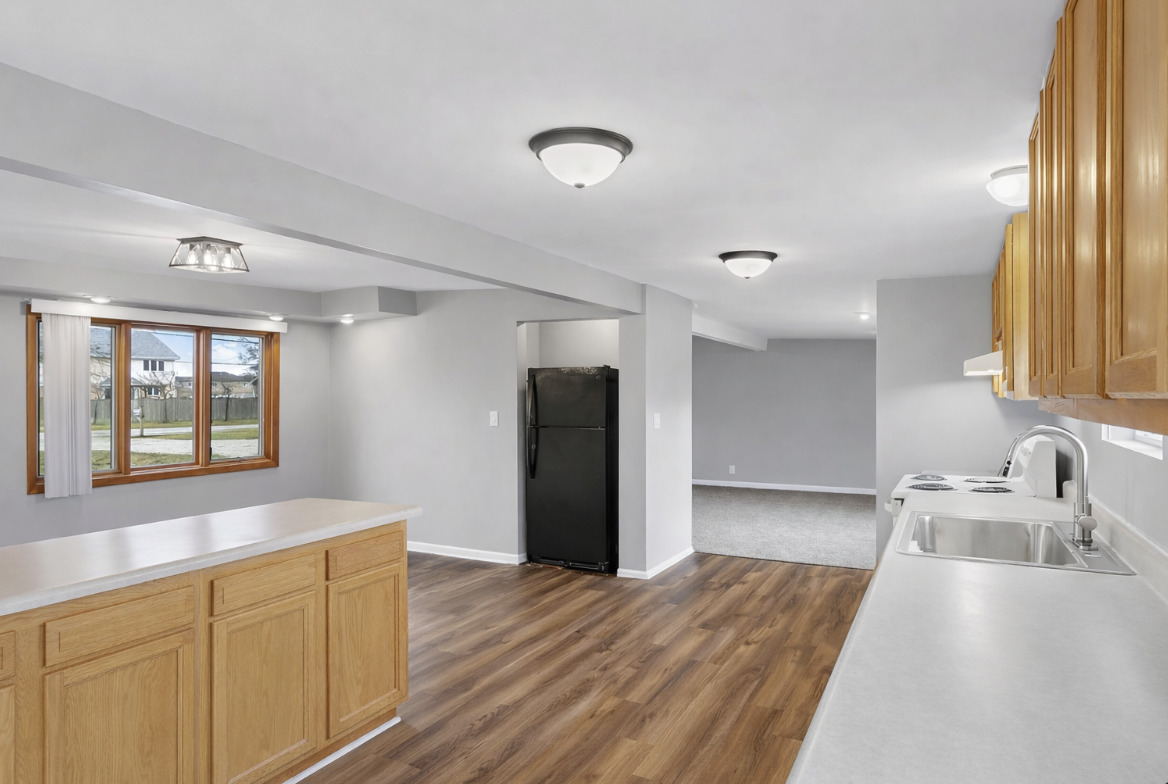 725 S SPENCER Road, New Lenox, IL 60451