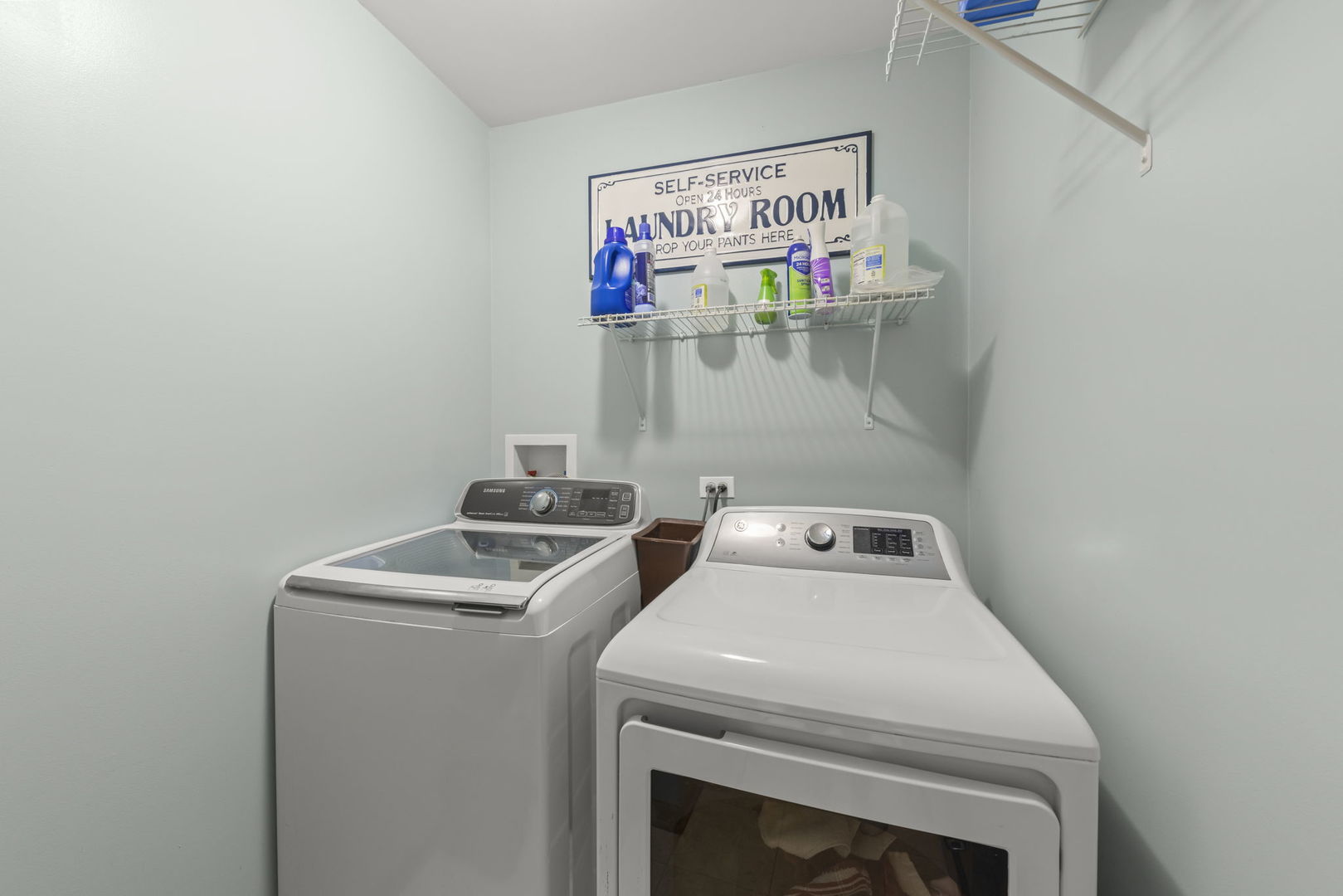 1989 Waverly Way, Montgomery, IL 60538