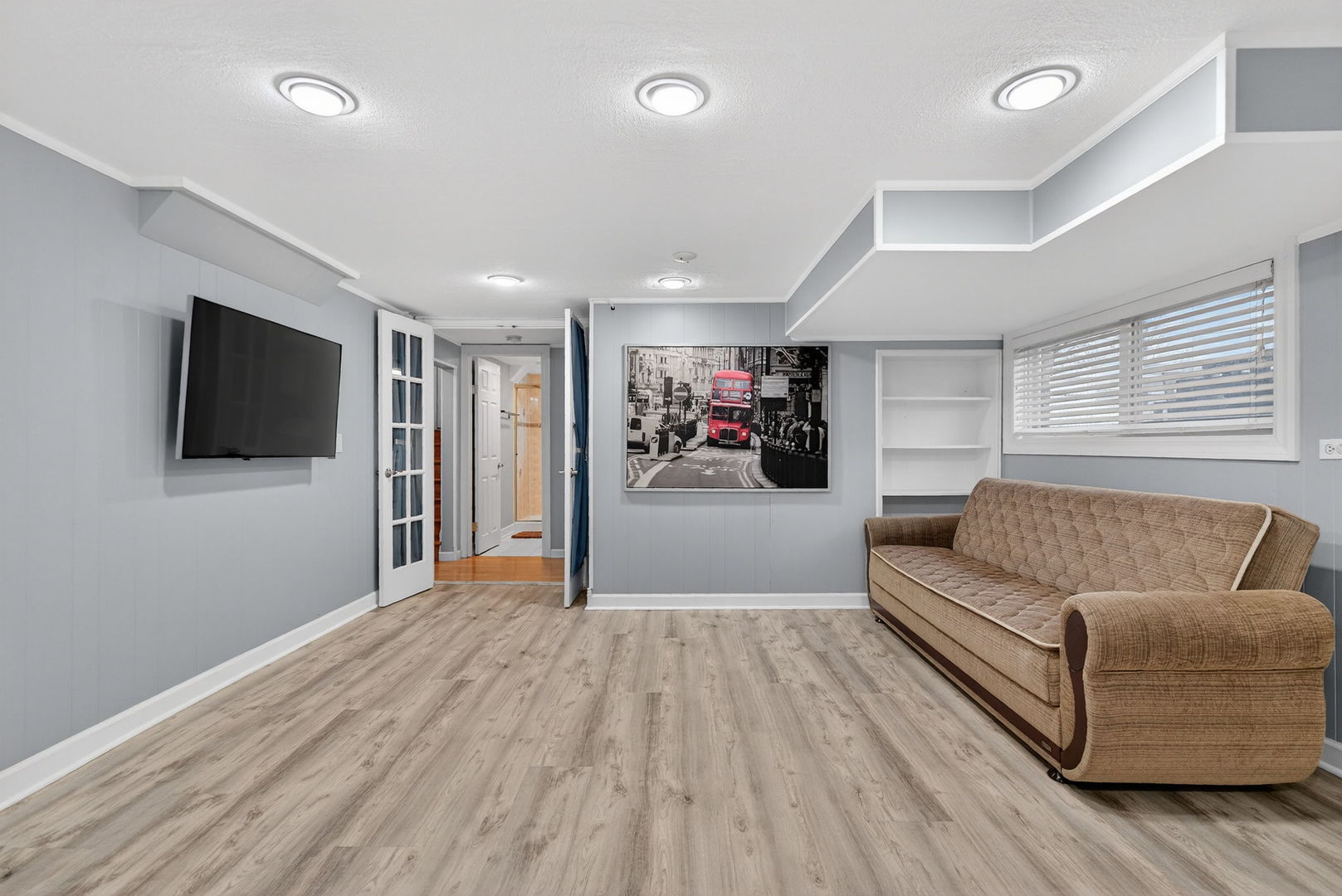 10845 Claridge Avenue, Westchester, IL 60154