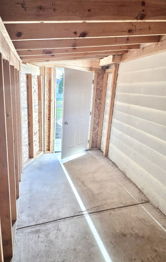 10845 Claridge Avenue, Westchester, IL 60154