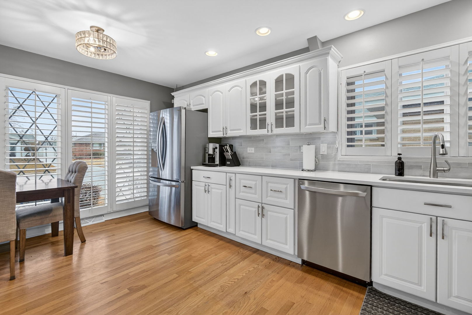 10845 Claridge Avenue, Westchester, IL 60154