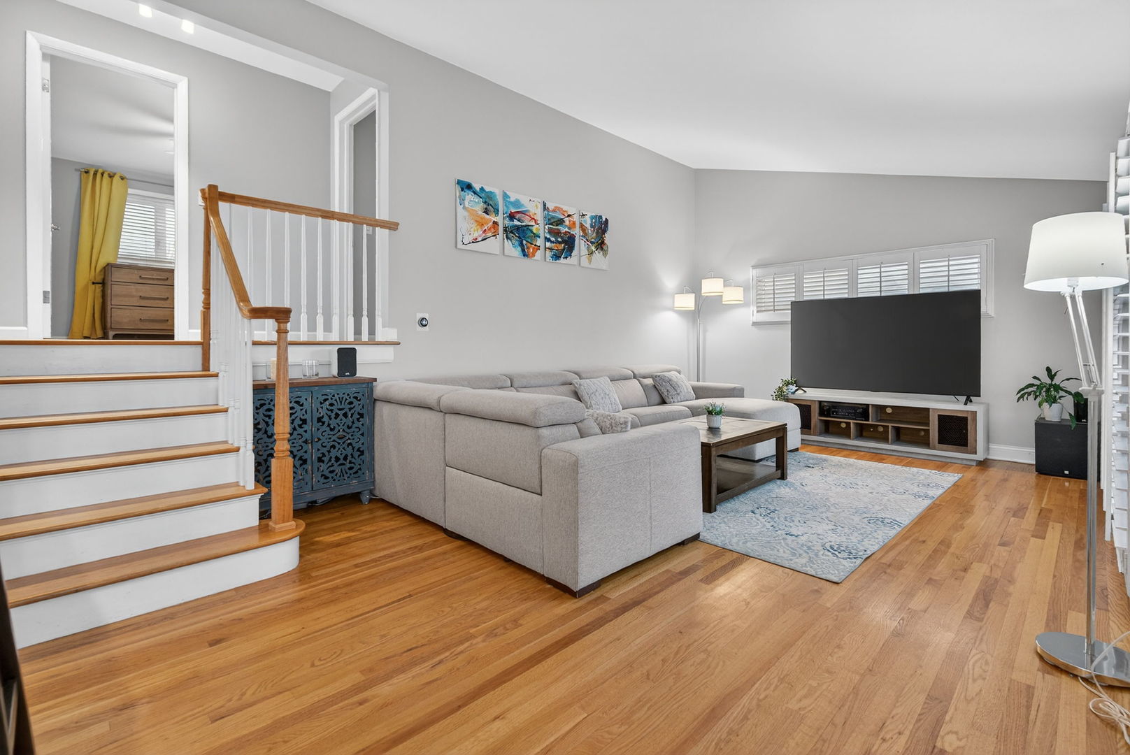 10845 Claridge Avenue, Westchester, IL 60154