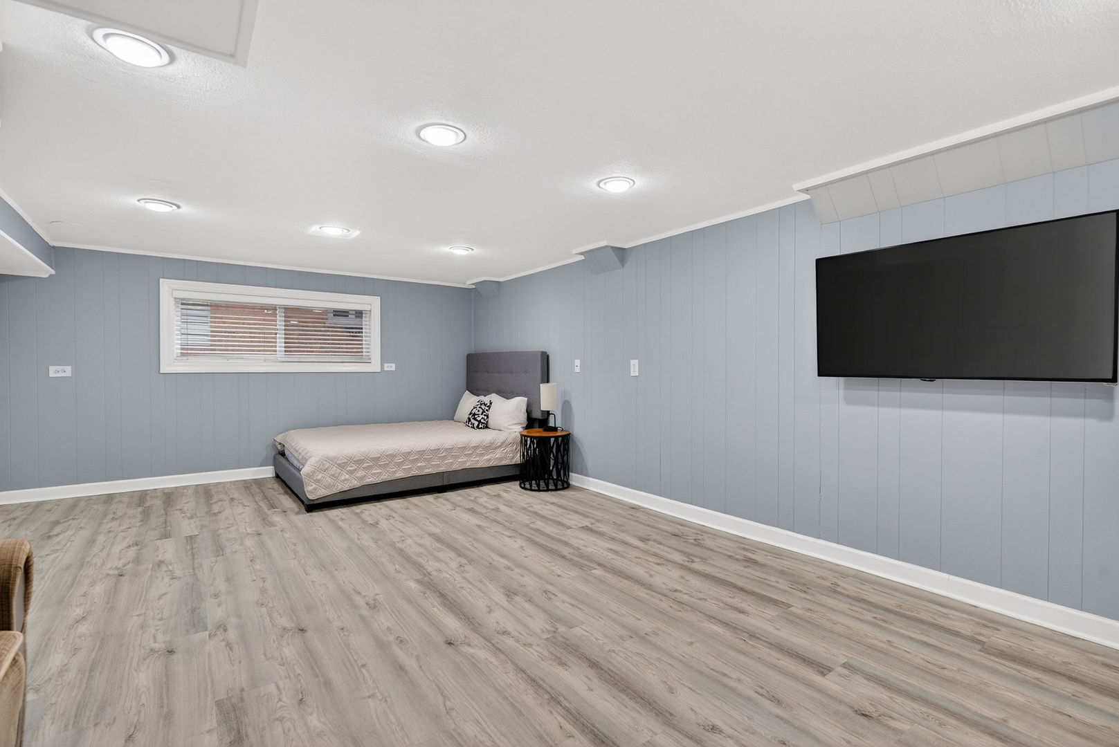 10845 Claridge Avenue, Westchester, IL 60154