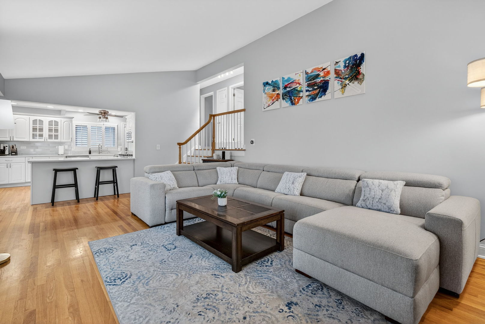 10845 Claridge Avenue, Westchester, IL 60154