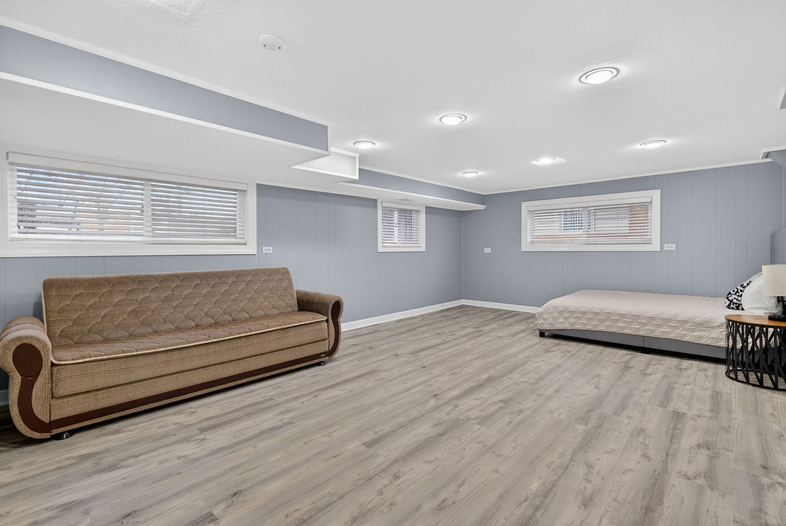 10845 Claridge Avenue, Westchester, IL 60154