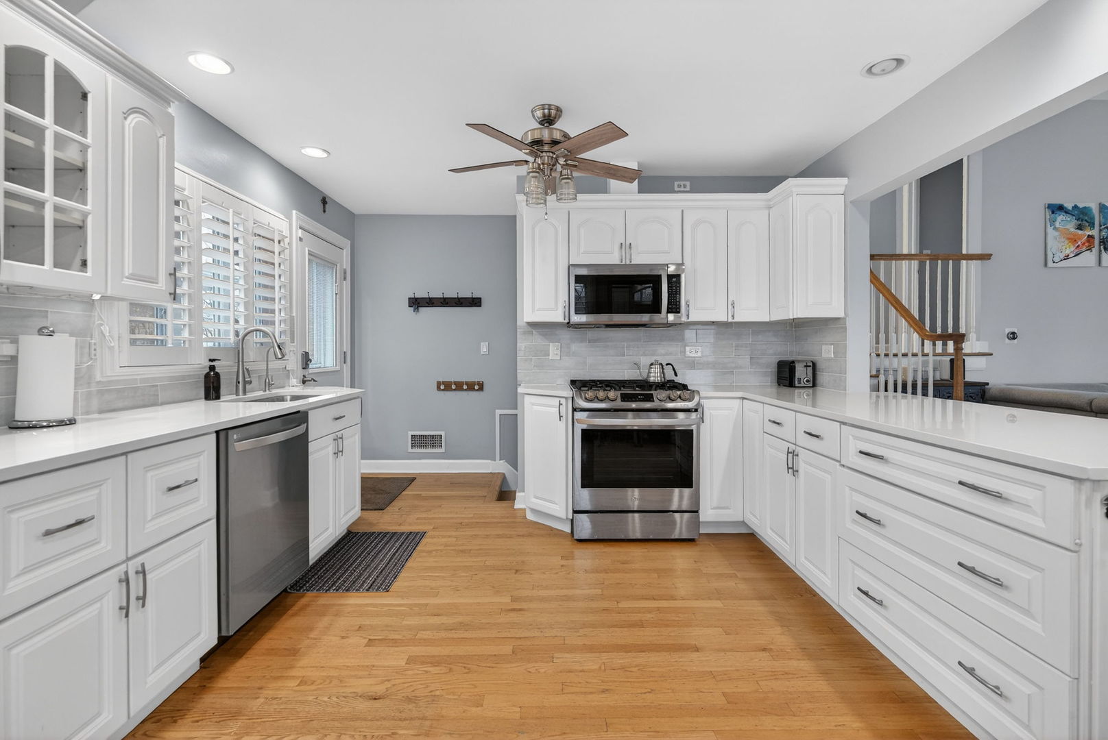 10845 Claridge Avenue, Westchester, IL 60154