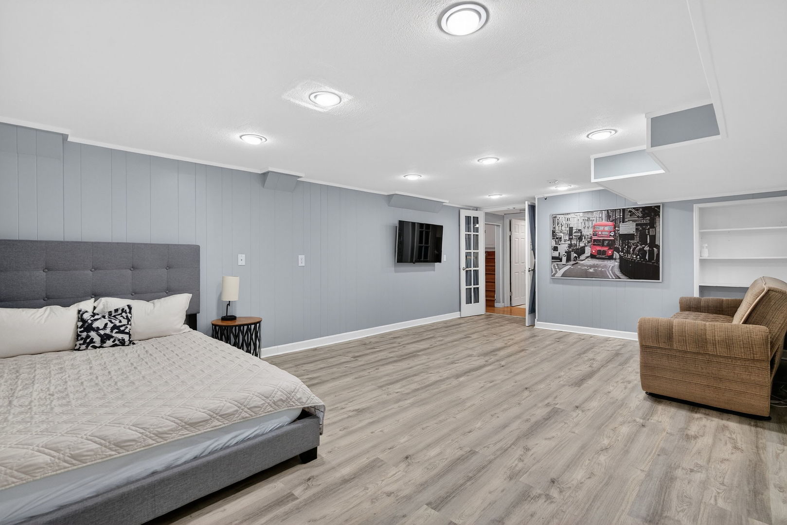 10845 Claridge Avenue, Westchester, IL 60154