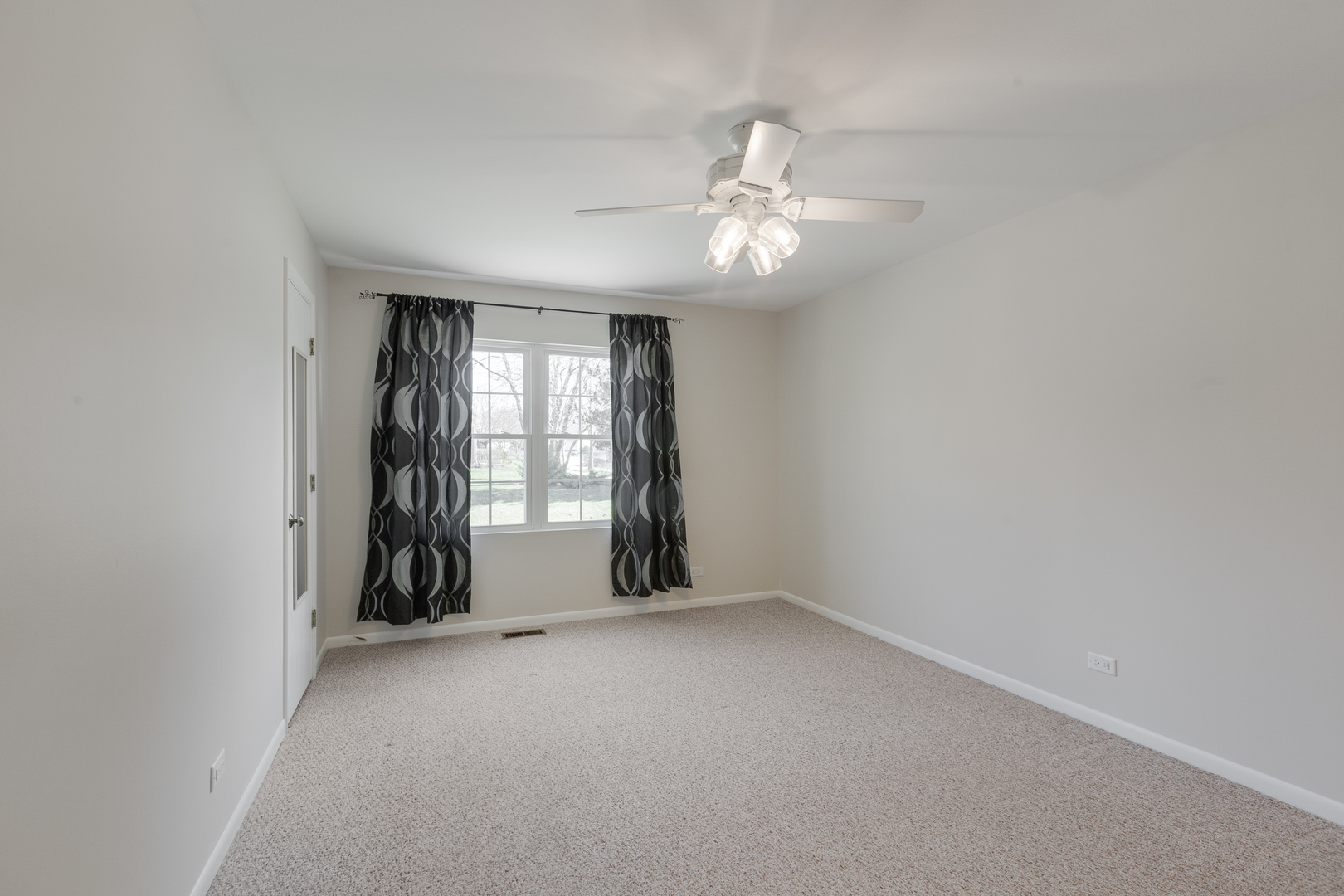 314 Whitewood Drive, Streamwood, IL 60107