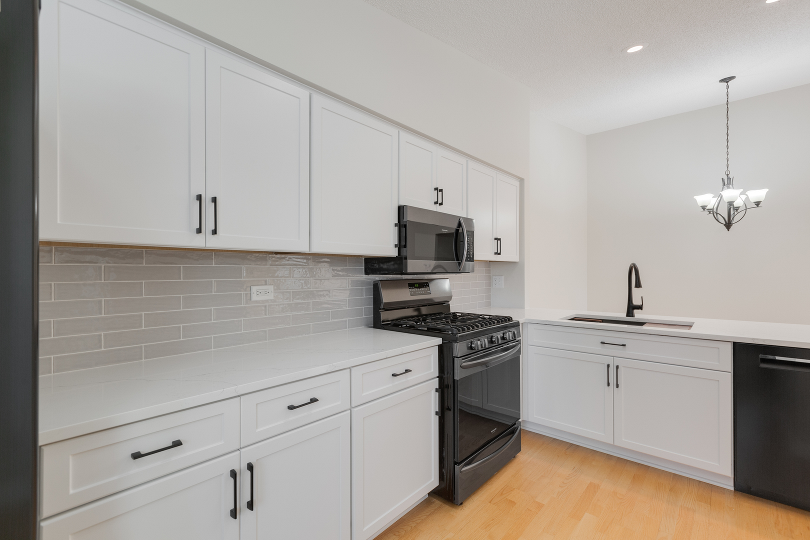 314 Whitewood Drive, Streamwood, IL 60107