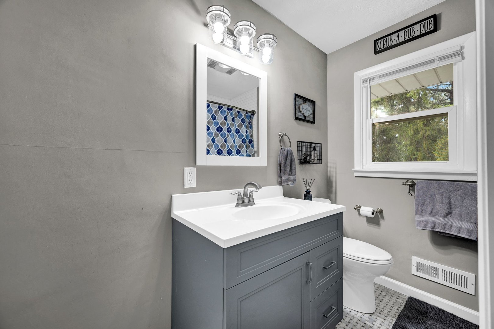 1601 N Linden Street, Normal, IL 61761