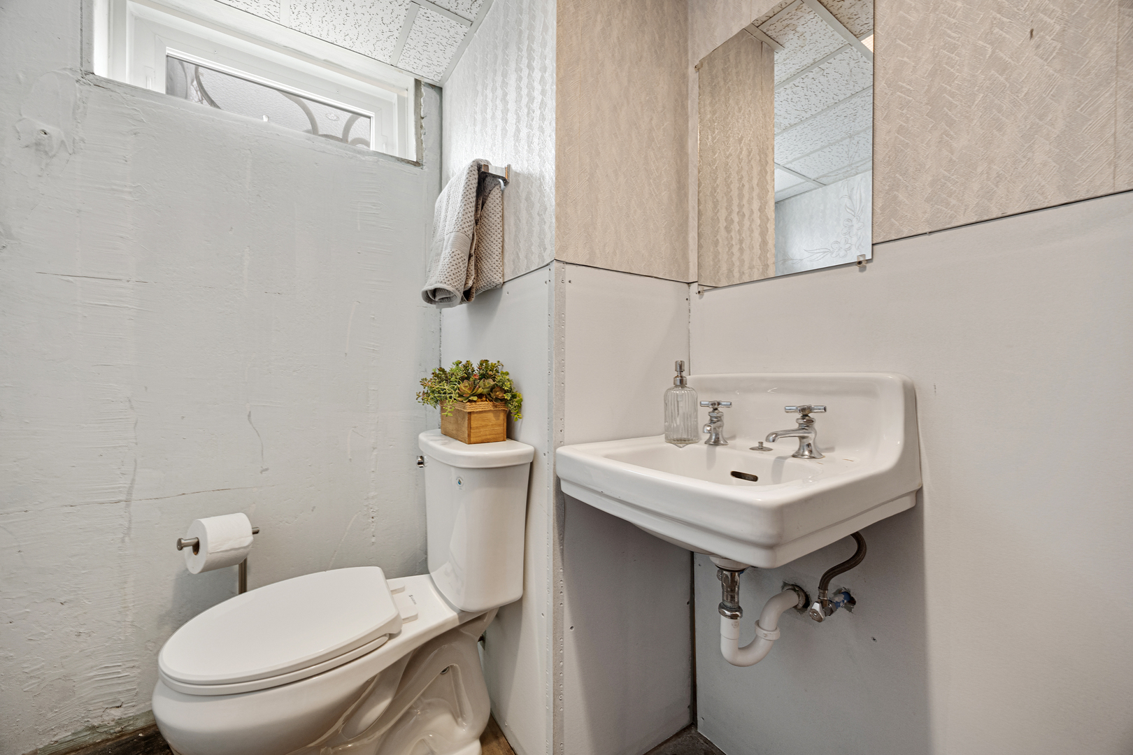 2701 Lee Street, Melrose Park, IL 60164