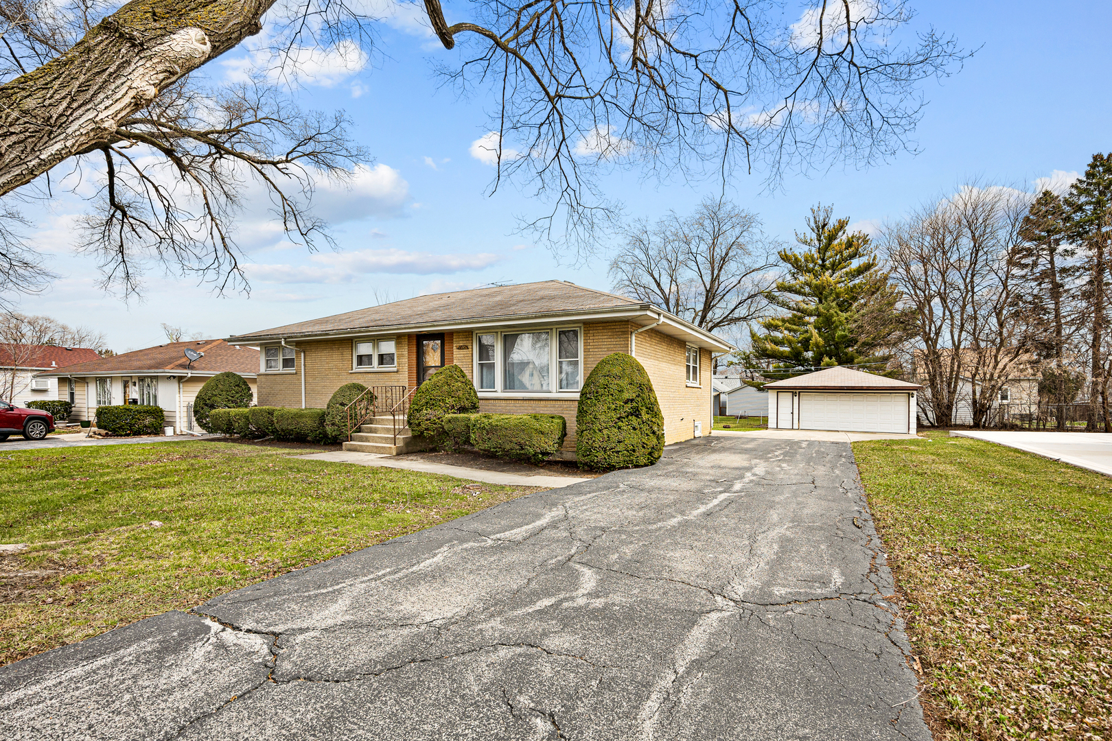 2701 Lee Street, Melrose Park, IL 60164