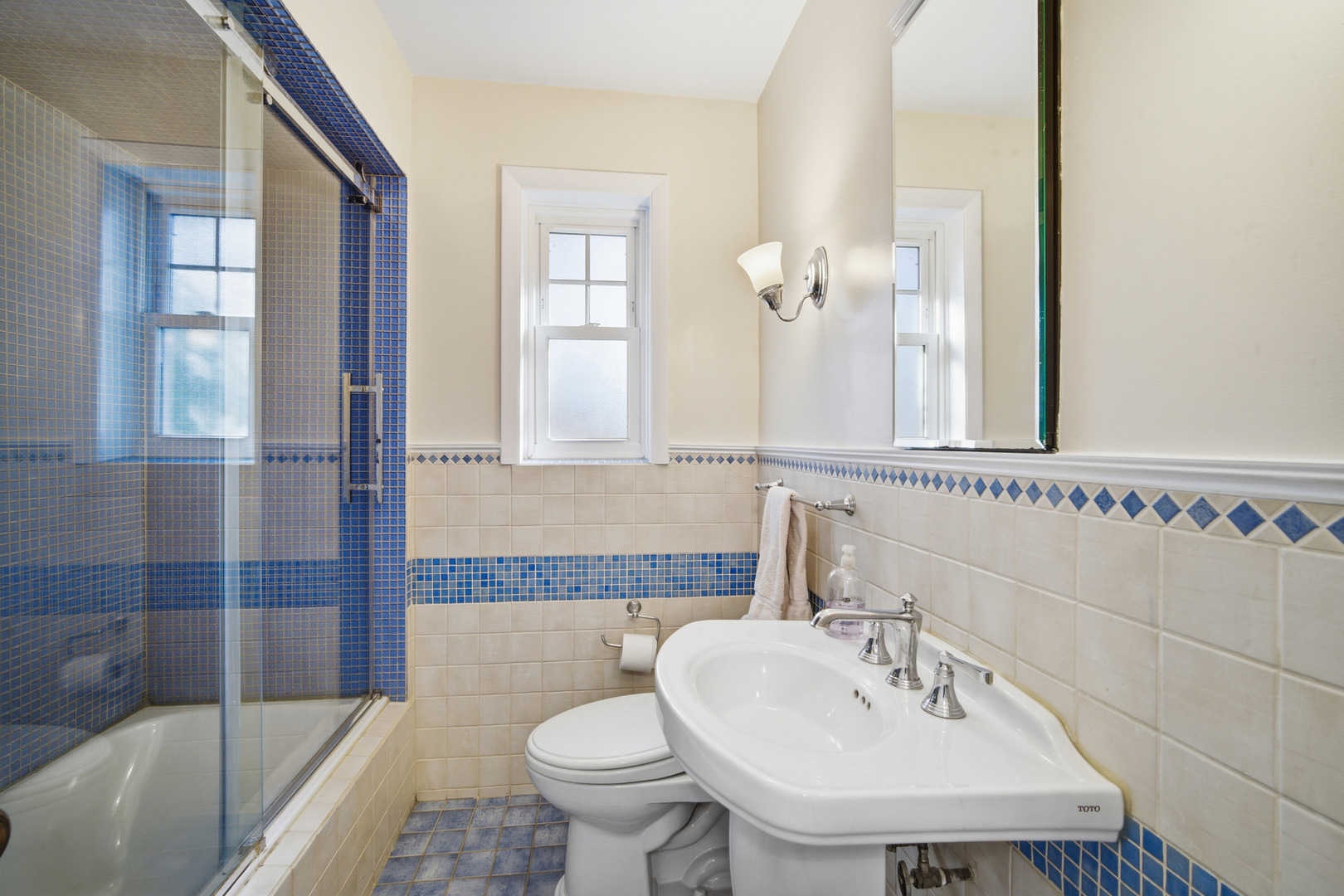 1700 Marguerite Street, Park Ridge, IL 60068